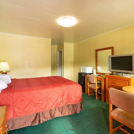 Roseburg Inn Extérieur photo