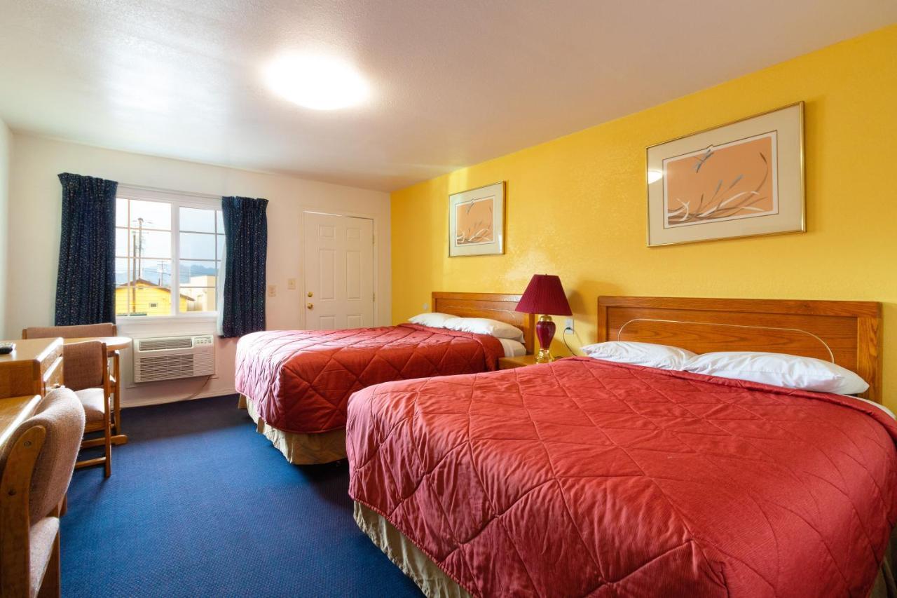 Roseburg Inn Extérieur photo