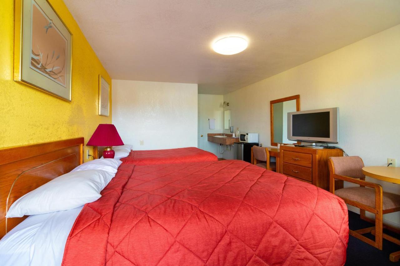 Roseburg Inn Extérieur photo